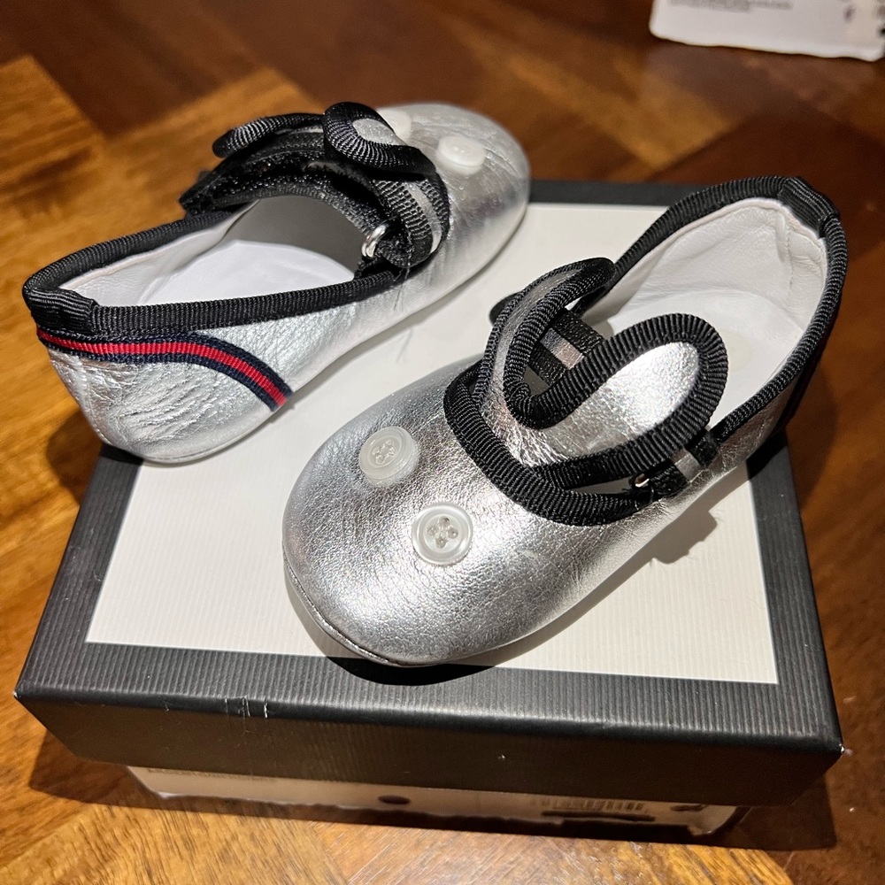 Silver Gucci Bunny Flats Size 18
